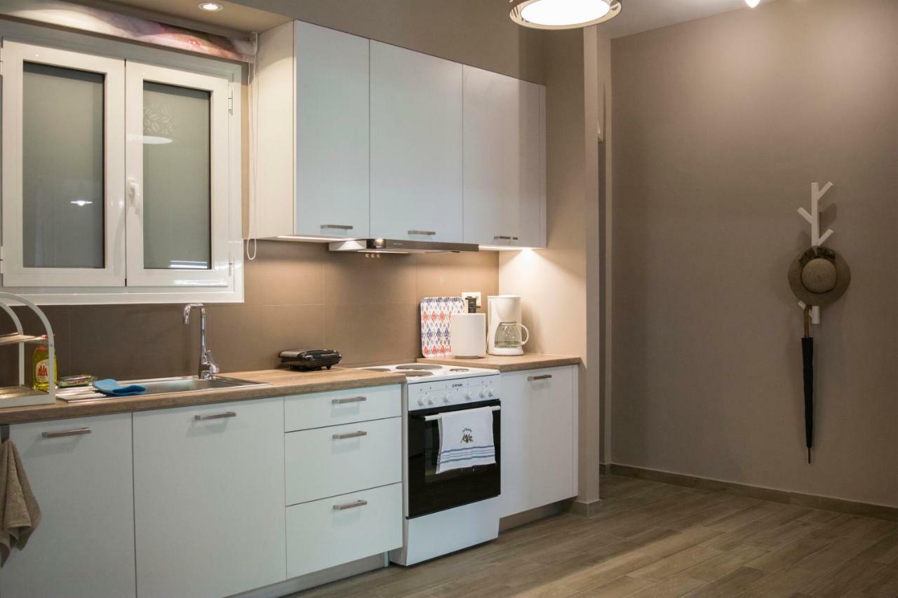 אתונה Chic And Minimal Apartment Close To Thissio Metro מראה חיצוני תמונה