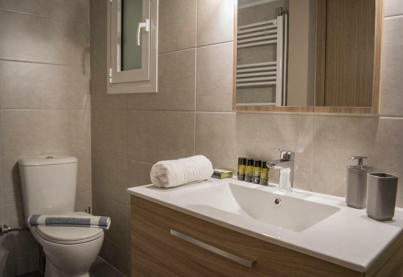 אתונה Chic And Minimal Apartment Close To Thissio Metro מראה חיצוני תמונה