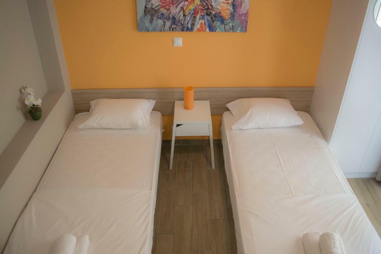 אתונה Chic And Minimal Apartment Close To Thissio Metro מראה חיצוני תמונה