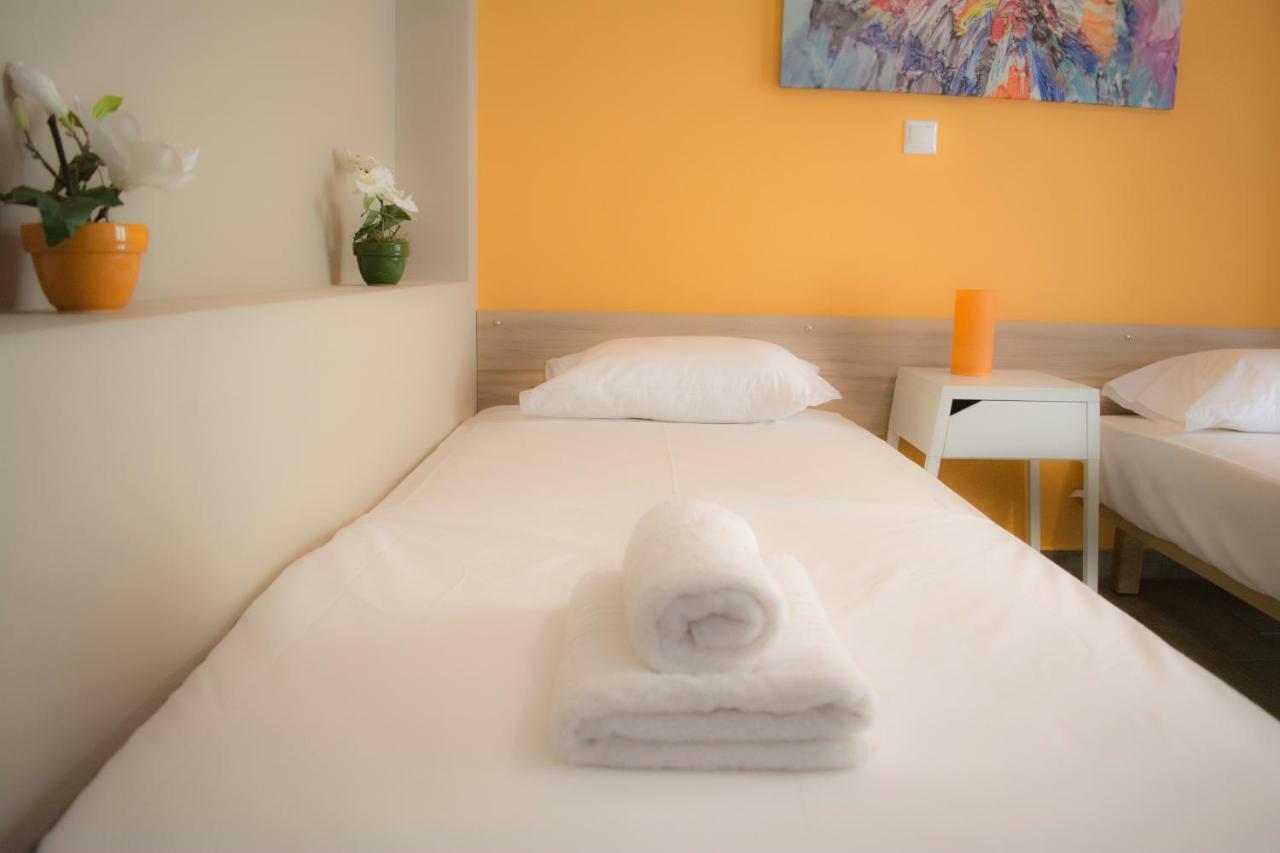 אתונה Chic And Minimal Apartment Close To Thissio Metro מראה חיצוני תמונה